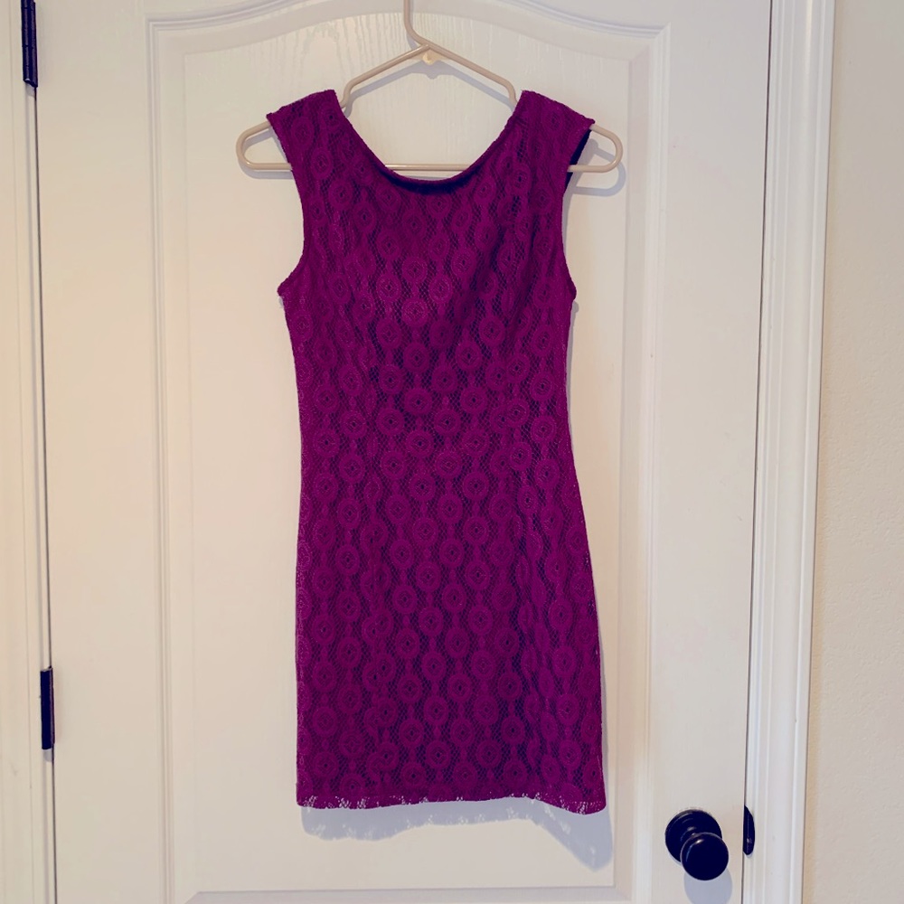 Low back lace bodycon dress